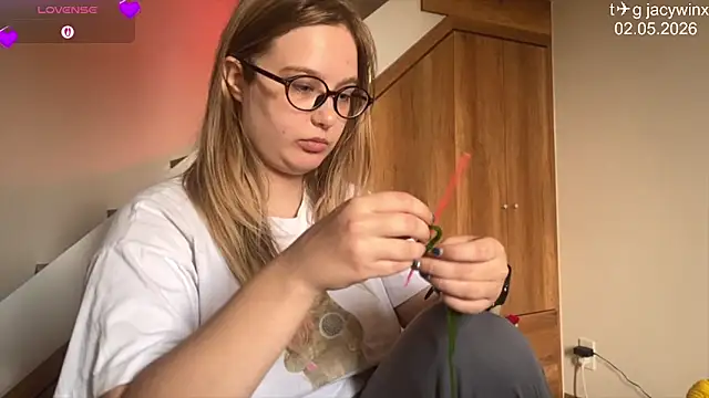 JacyWinslat online show from 05.03.26