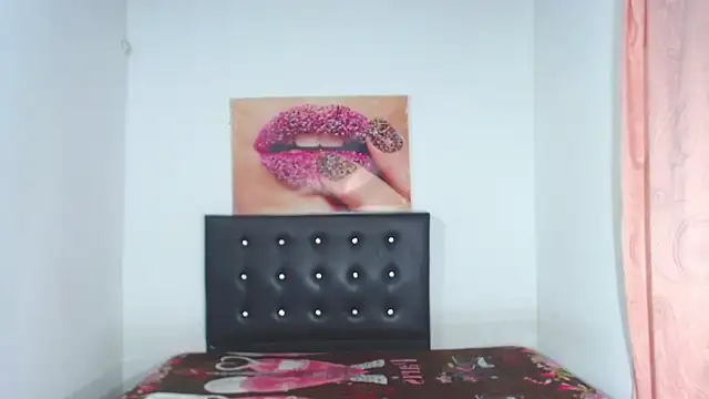 DOMINANTE KLOE  online show from 01.07.25