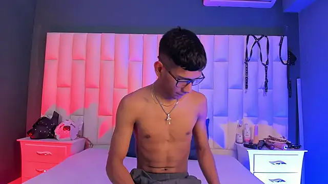 Nick Collins18 online show from 02.06.25