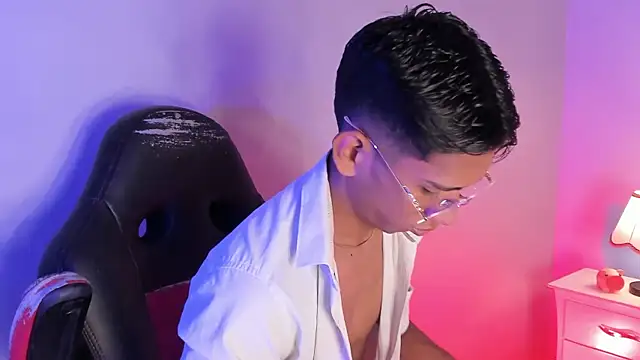 Nick Collins18 online show from 10.06.25