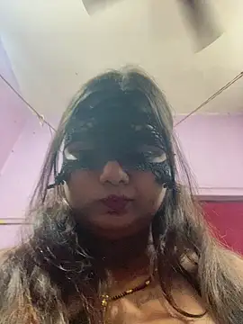 Snapshot of sexy-bu chatting on 10.10.25 sexy-bu online show from 10.10.25