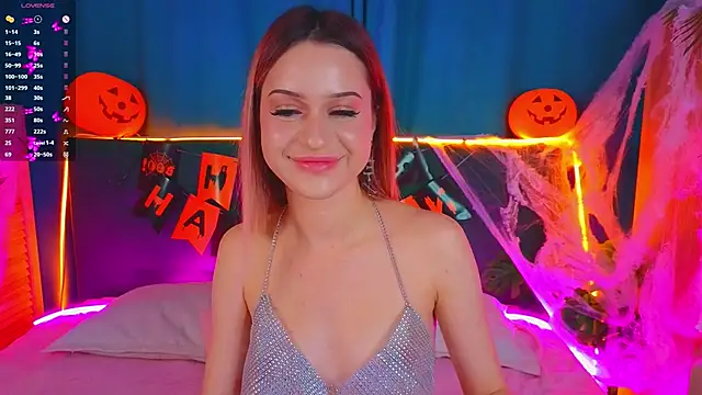 AlinaWalters online show from 10.29.25