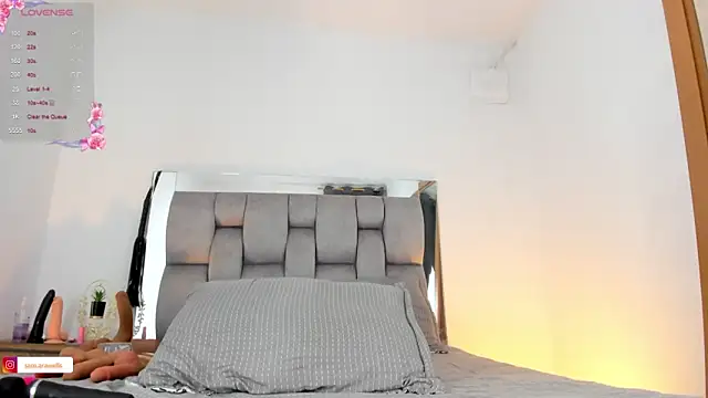 Snapshot of samarawells chatting on 11.14.25 samarawells online show from 11.14.25