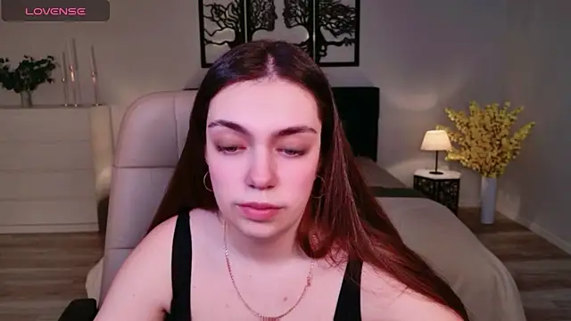 DaniellaLovely online show from 11.17.25