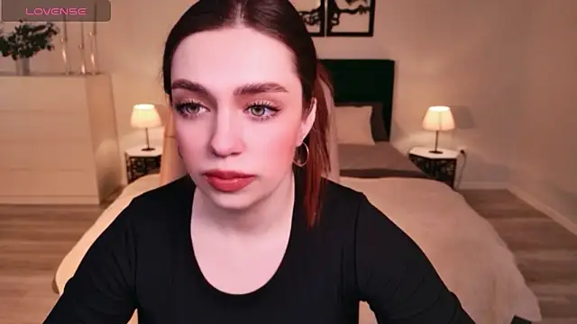 DaniellaLovely online show from 03.05.26