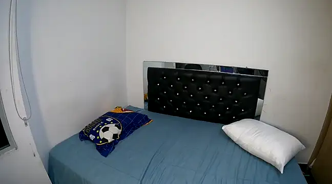 hot quenn online show from 12.08.24