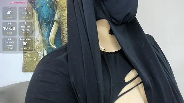 Snapshot of zully_01 chatting on 12.05.25 zully 01 online show from 12.05.25