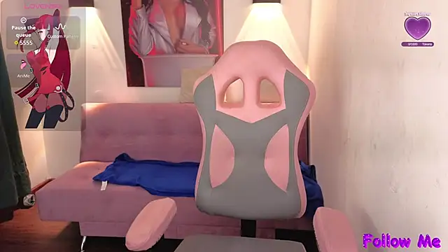 vittorialombardi   online show from 10.08.25