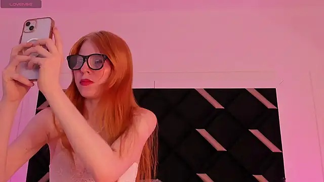 Snapshot of Alexa_Handler chatting on 03.09.25 Alexa Handler online show from 03.09.25