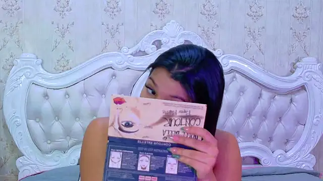 TiaraRosse online show from 10.24.25