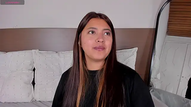 Snapshot of Rebeca_Williams_ chatting on 06.05.26 Rebeca Williams online show from 06.05.26