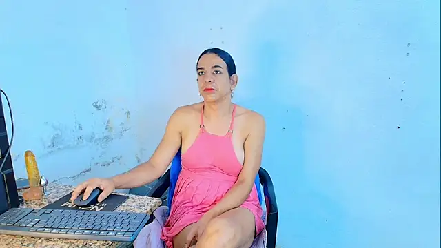 Oh Tique online show from 03.17.26