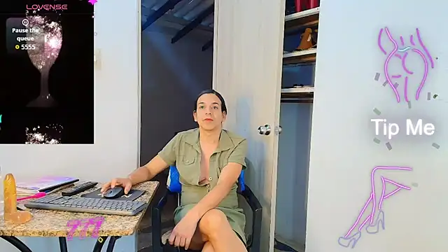Oh Tique online show from 06.19.26