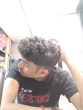 Snapshot of heartless__95 chatting on 02.13.25 heartless 95 online show from 02.13.25