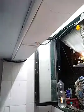 Snapshot of heartless__95 chatting on 02.13.25 heartless 95 online show from 02.13.25