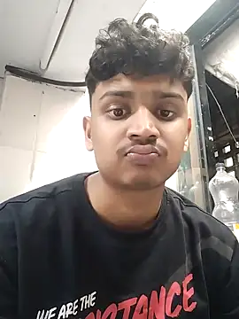 Snapshot of heartless__95 chatting on 02.14.25 heartless 95 online show from 02.14.25