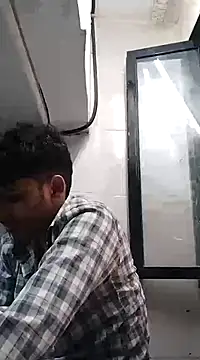 Snapshot of heartless__95 chatting on 02.20.25 heartless 95 online show from 02.20.25