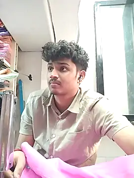 Snapshot of heartless__95 chatting on 03.07.25 heartless 95 online show from 03.07.25