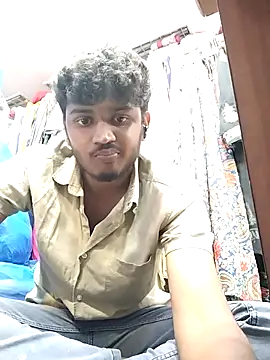 Snapshot of heartless__95 chatting on 10.09.25 heartless 95 online show from 10.09.25