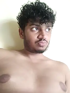 Snapshot of heartless__95 chatting on 10.21.25 heartless 95 online show from 10.21.25