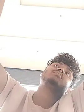 Snapshot of heartless__95 chatting on 03.13.26 heartless 95 online show from 03.13.26