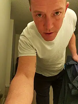 Bigtater1999 online show from 11.12.25