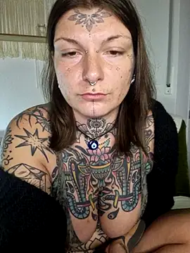 lizzardqueeen online show from 11.15.25