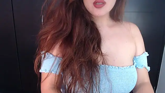 Snapshot of AdharaLujan chatting on 01.01.25 AdharaLujan online show from 01.01.25