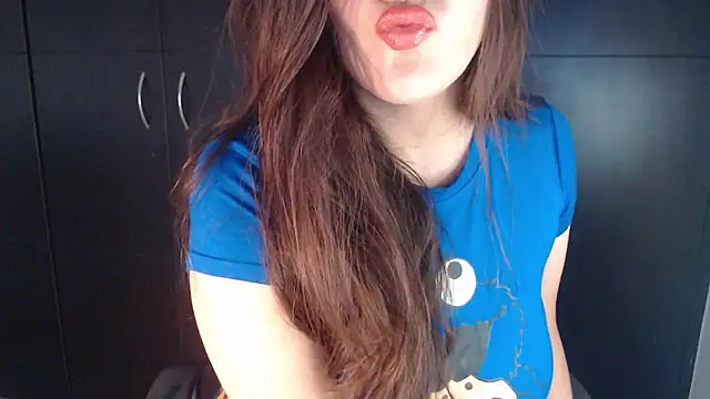 Snapshot of AdharaLujan chatting on 01.17.26 AdharaLujan online show from 01.17.26