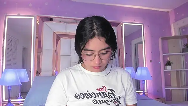 Snapshot of scarlette_15_ chatting on 07.22.26 scarlette 15 online show from 07.22.26