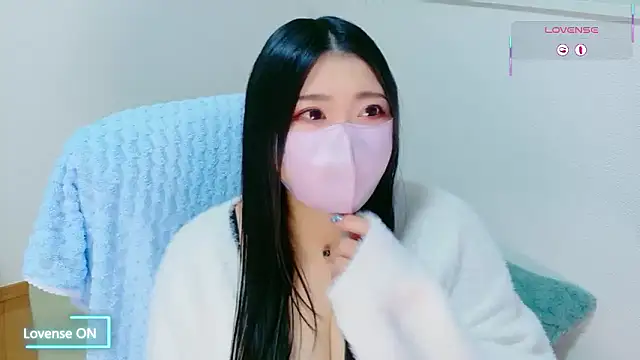 Snapshot of yukinko_o_ chatting on 12.21.25 yukinko o online show from 12.21.25