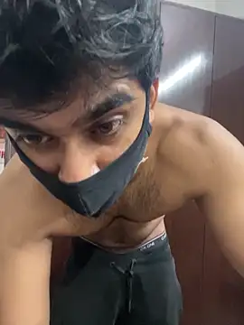 Snapshot of John_desihunk chatting on 12.14.24 John desihunk online show from 12.14.24