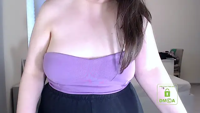 cute and hot online show from 04.29.26