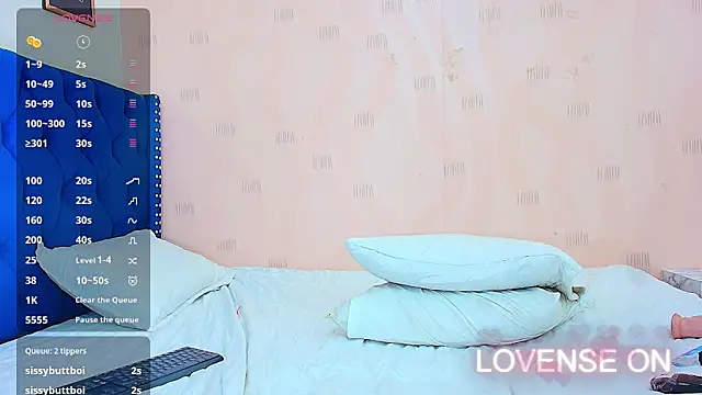 Snapshot of hotlatinateacher chatting on 12.27.24 hotlatinateacher online show from 12.27.24