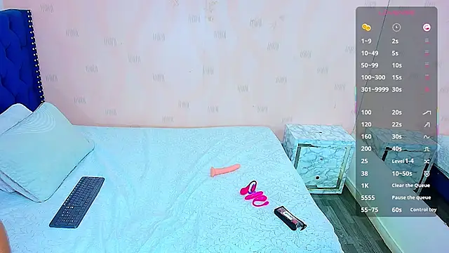 Snapshot of hotlatinateacher chatting on 02.14.25 hotlatinateacher online show from 02.14.25