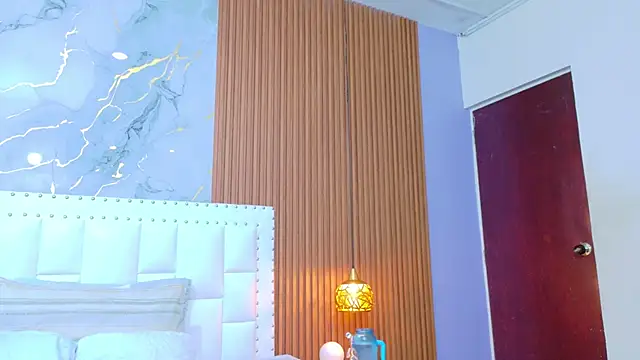 hotlatinateacher online show from 10.25.25