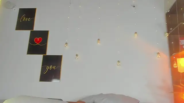 Snapshot of angelinepossy chatting on 03.23.25 angelinepossy online show from 03.23.25