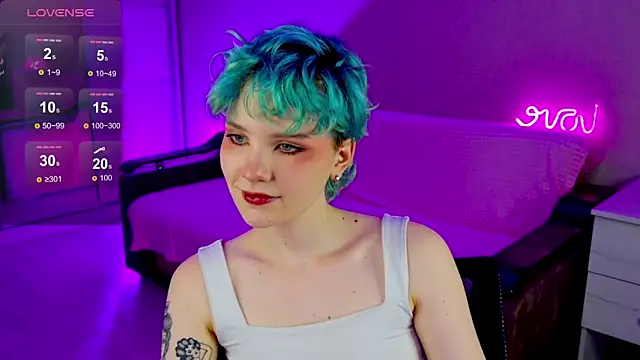 Snapshot of School_Love chatting on 12.09.24 School Love online show from 12.09.24