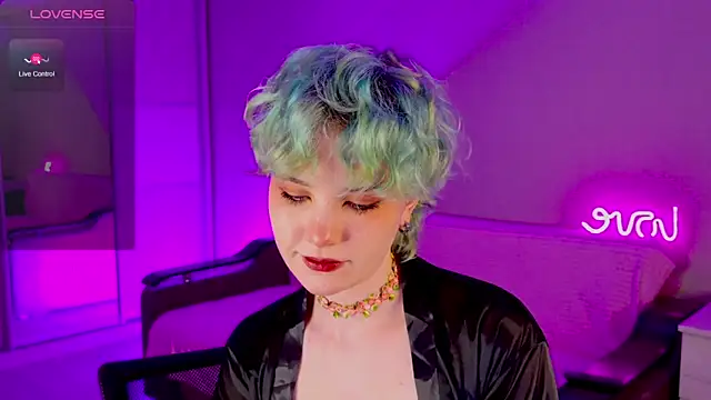 Snapshot of School_Love chatting on 01.12.25 School Love online show from 01.12.25