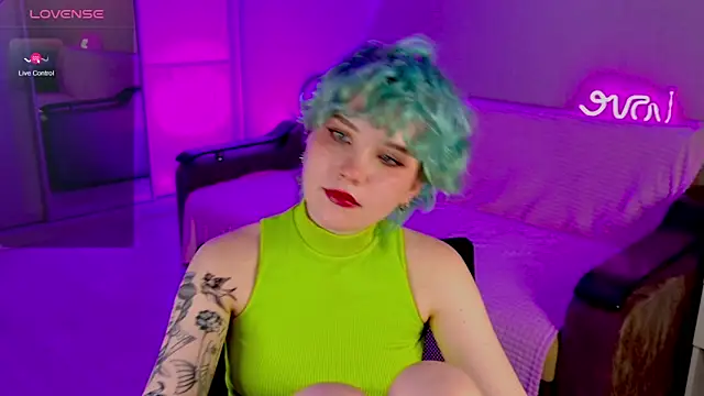 Snapshot of School_Love chatting on 02.24.25 School Love online show from 02.24.25