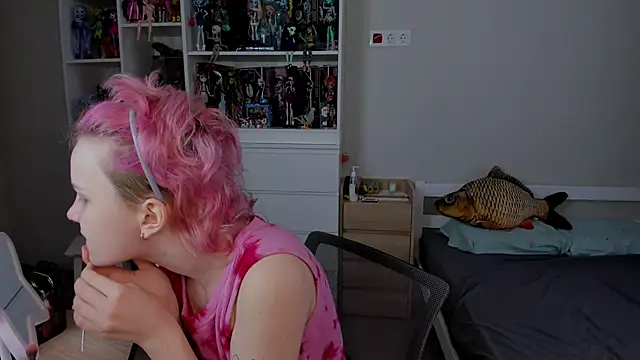 Snapshot of School_Love chatting on 01.08.26 School Love online show from 01.08.26