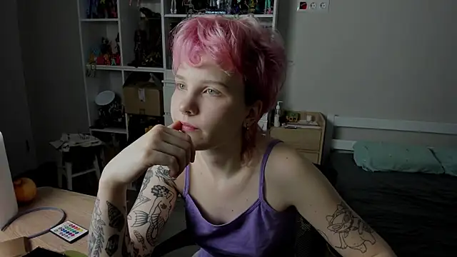 Snapshot of School_Love chatting on 01.11.26 School Love online show from 01.11.26