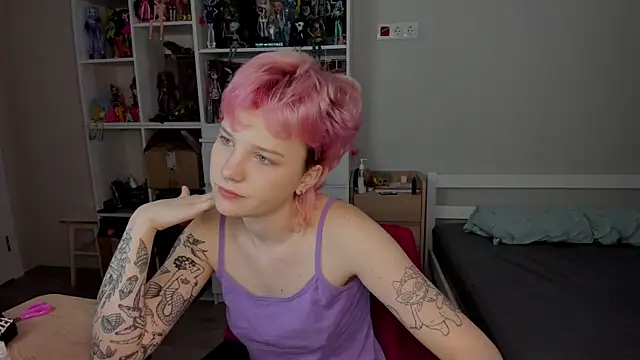 Snapshot of School_Love chatting on 01.12.26 School Love online show from 01.12.26