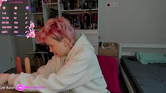 Snapshot of School_Love chatting on 01.16.26 School Love online show from 01.16.26