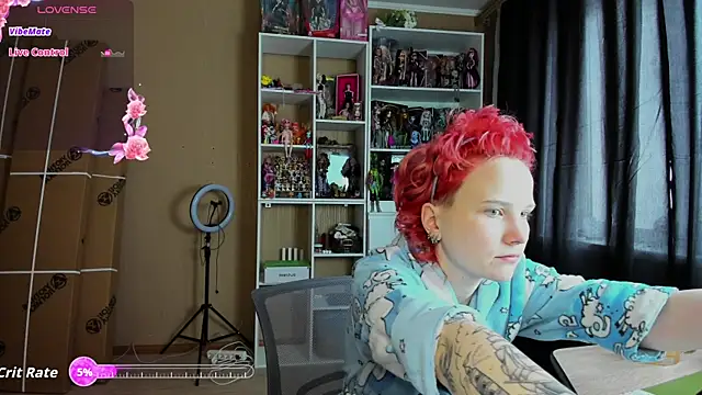School Love online show from 04.22.26