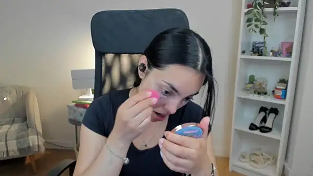  BellaEvans  online show from 05.29.26