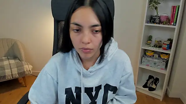  BellaEvans  online show from 06.12.26