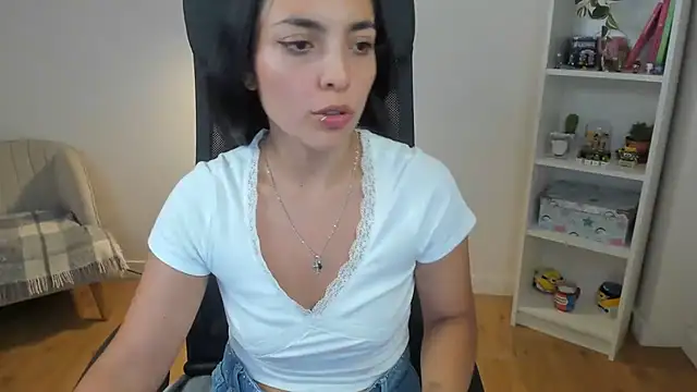  BellaEvans  online show from 07.28.26