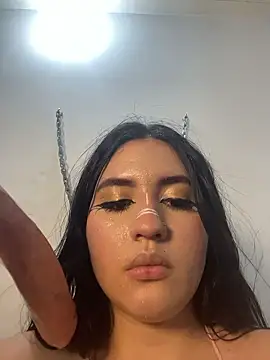 Snapshot of hally_berry____ chatting on 01.19.26 hally berry online show from 01.19.26