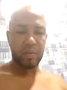 Snapshot of Frankie0880 chatting on 01.04.25 Frankie0880 online show from 01.04.25